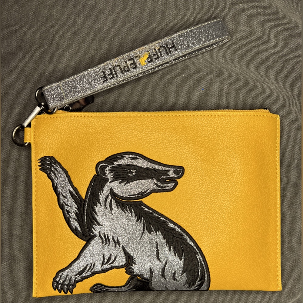 Harry Potter Hufflepuff Danielle Nicole Clutch